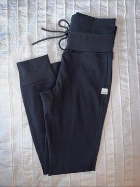 Vuori Black High-Waist Drawstring Leggings